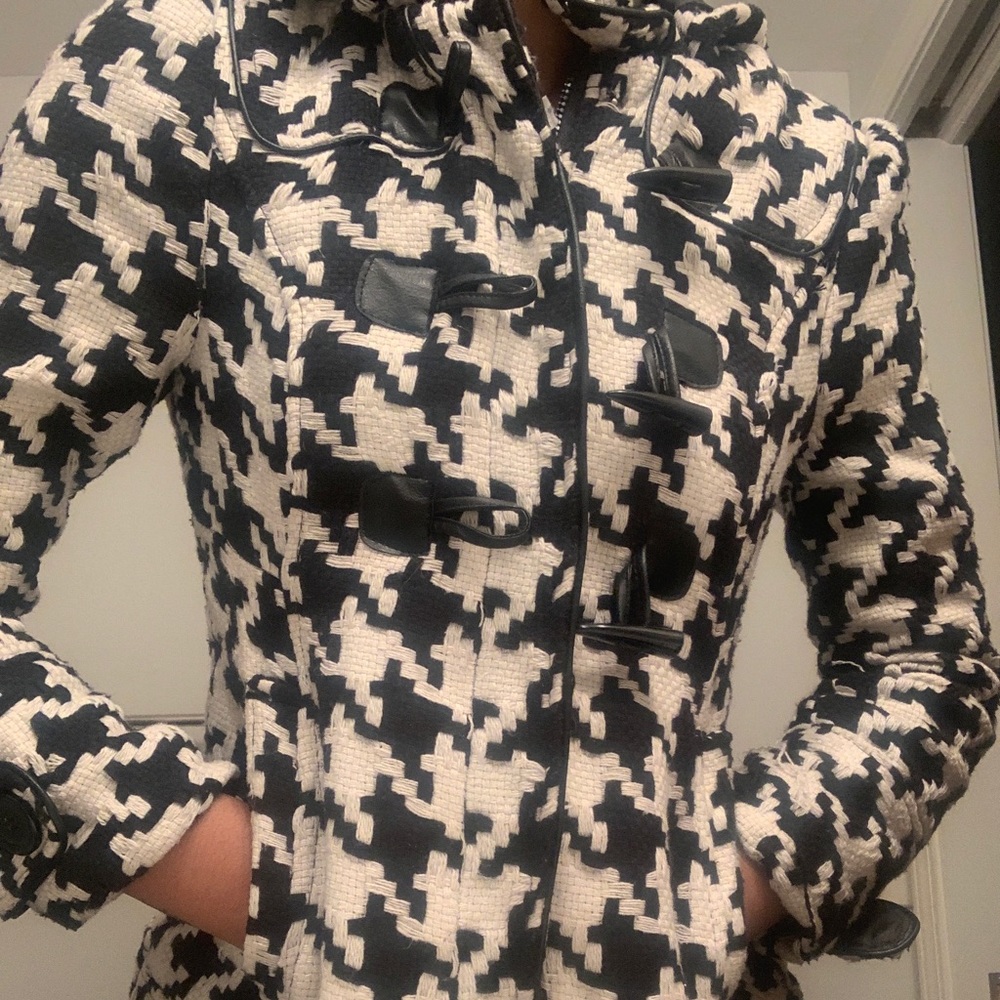 HOUNDSTOOTH COAT